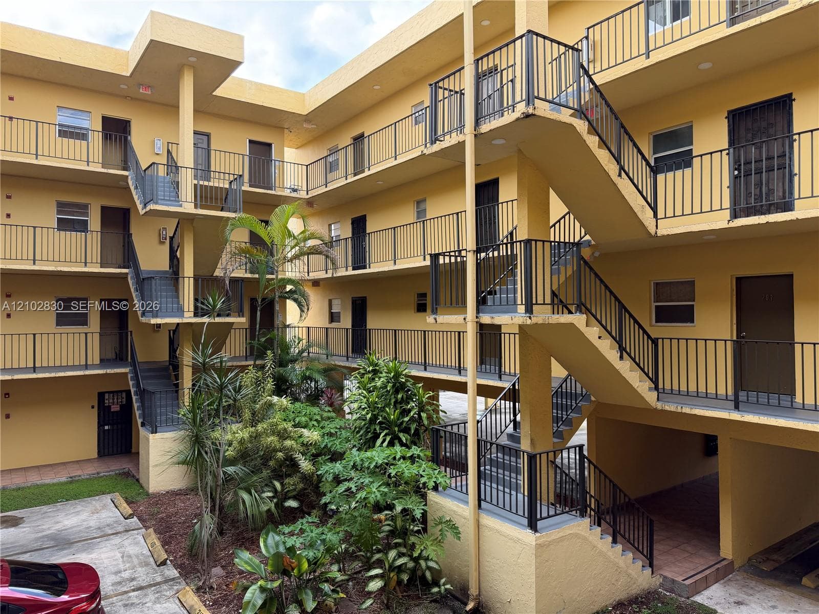 GRIFFING CONDO · #205 in North Miami - Photo 11