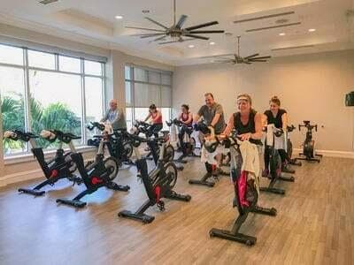 Fitness_Cycing_Class_