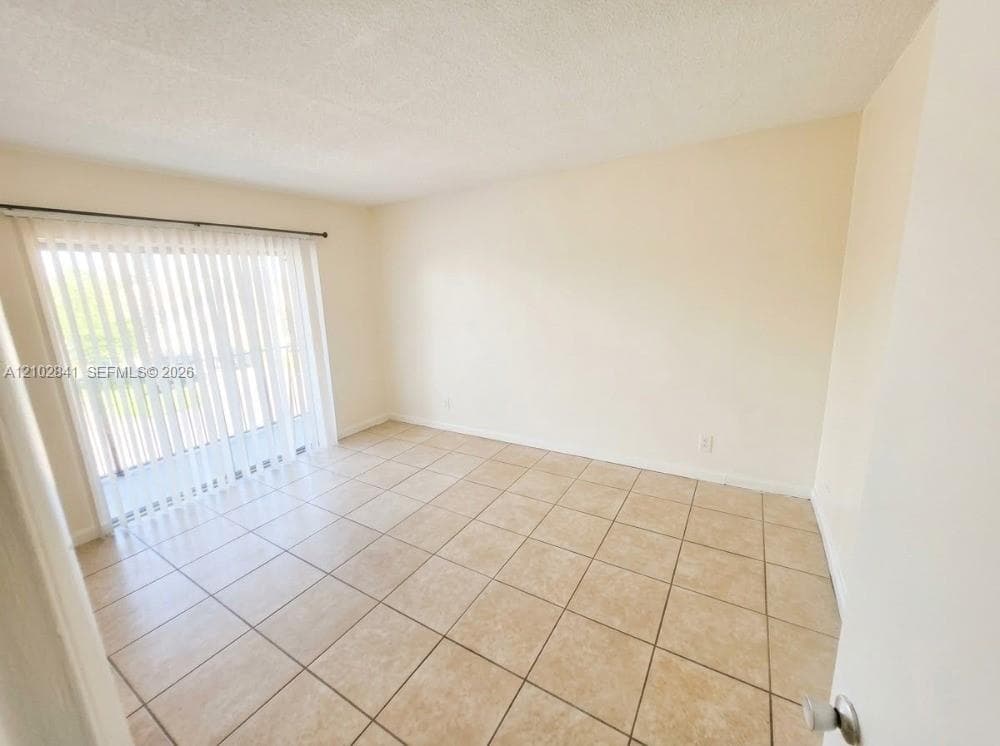 L'SOLEI CONDOMINIUM · #219 in Hallandale Beach - Photo 6