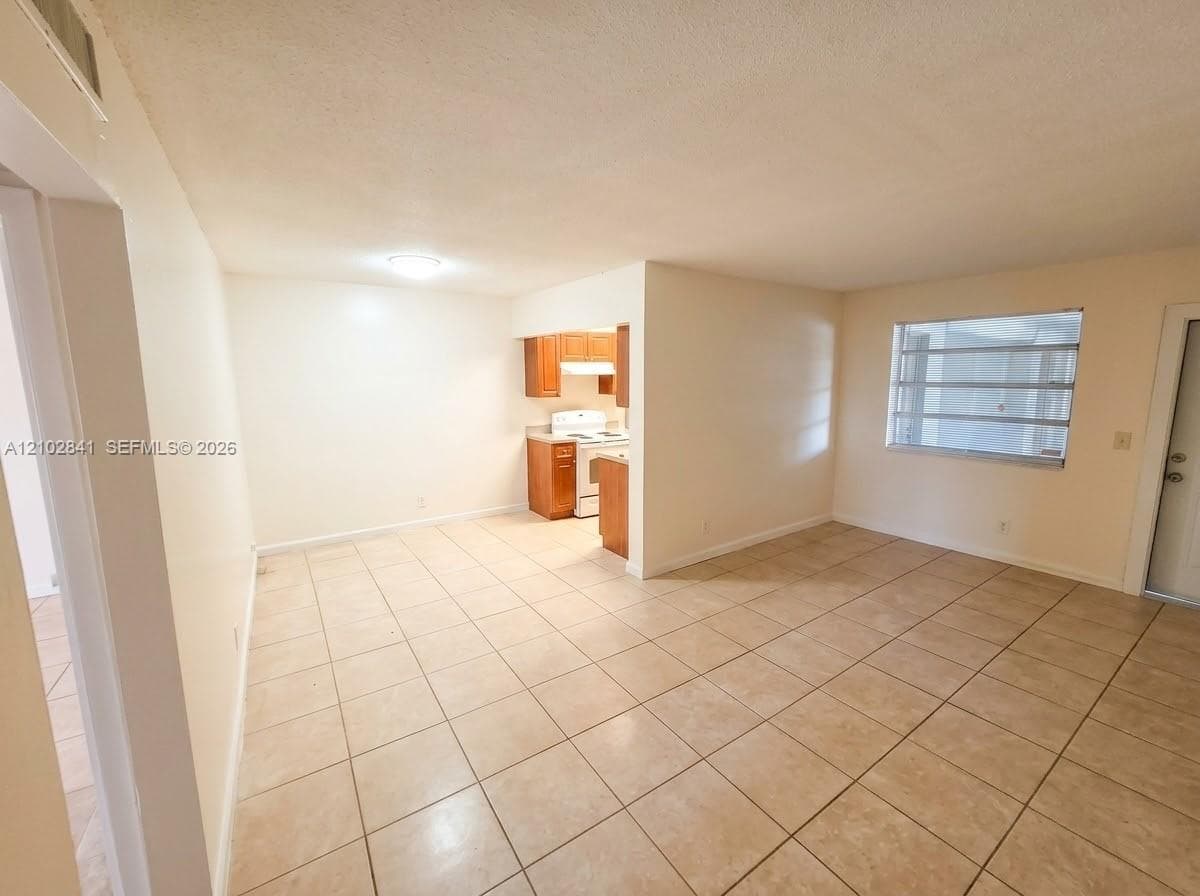 L'SOLEI CONDOMINIUM · #219 in Hallandale Beach - Photo 3
