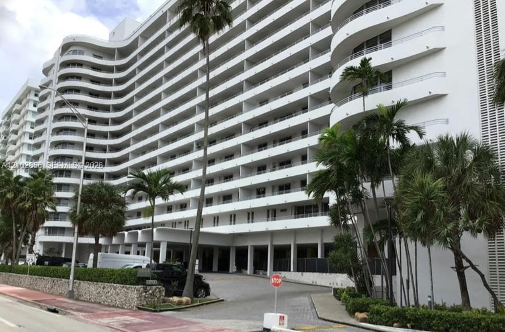 Oceanside Plaza · #15P in Miami Beach - Photo 1