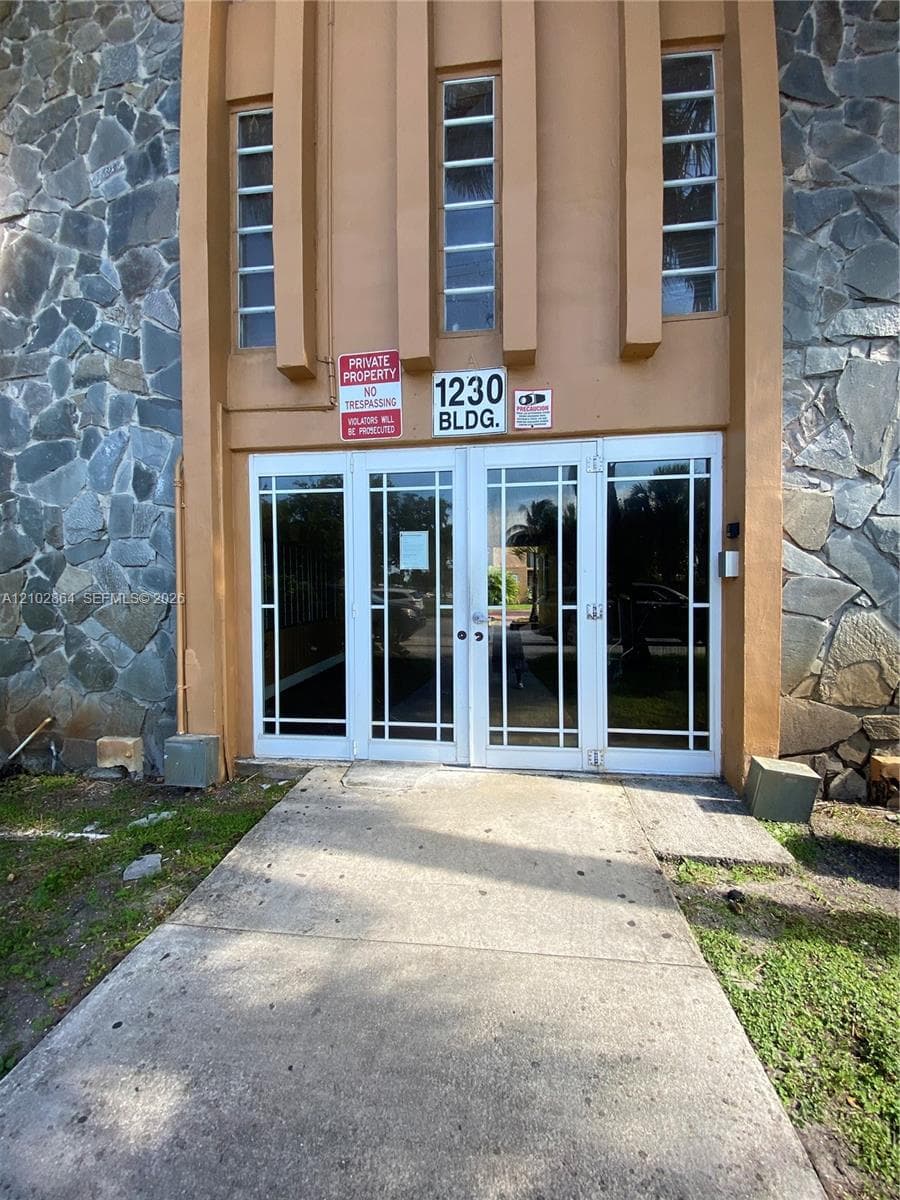 THE KENSINGTON CONDO · #221A in Hialeah - Photo 2