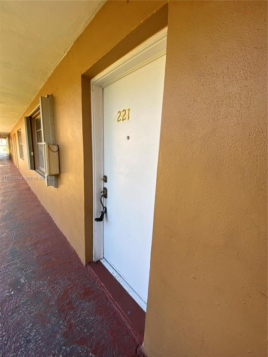 THE KENSINGTON CONDO · #221A in Hialeah - Photo 6