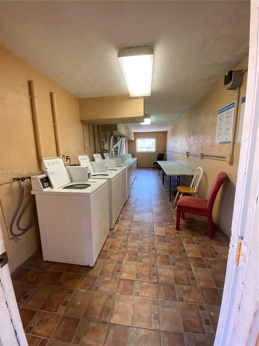 THE KENSINGTON CONDO · #221A in Hialeah - Photo 4
