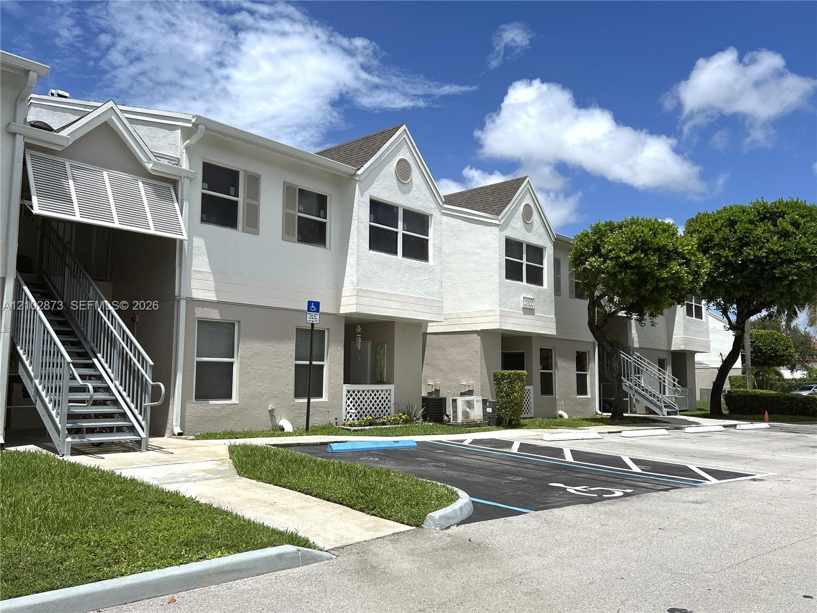 ANTIGUA AT CNTRY CLUBOF M · #M-21 in Hialeah - Photo 17
