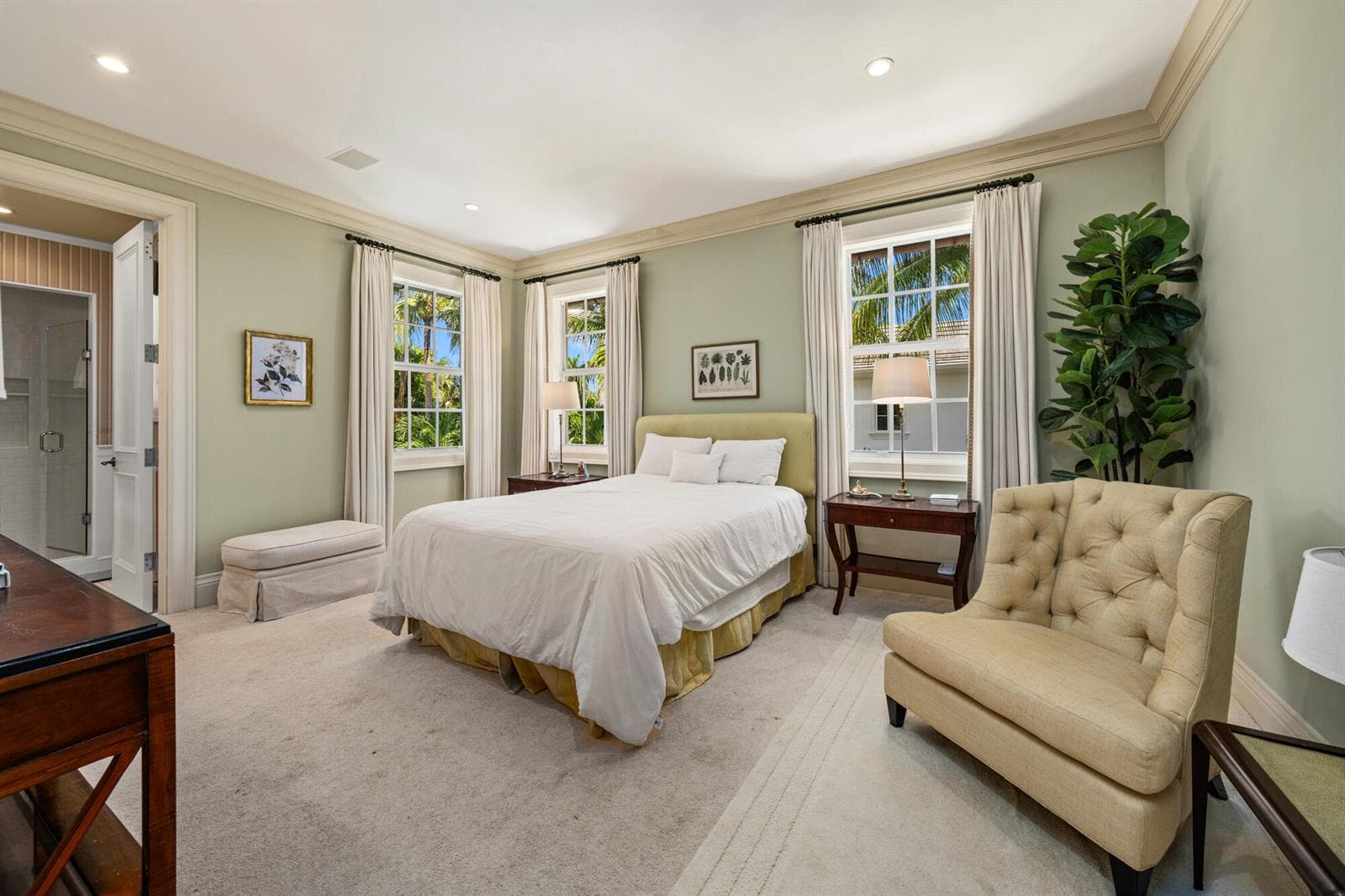 33 - Bedroom