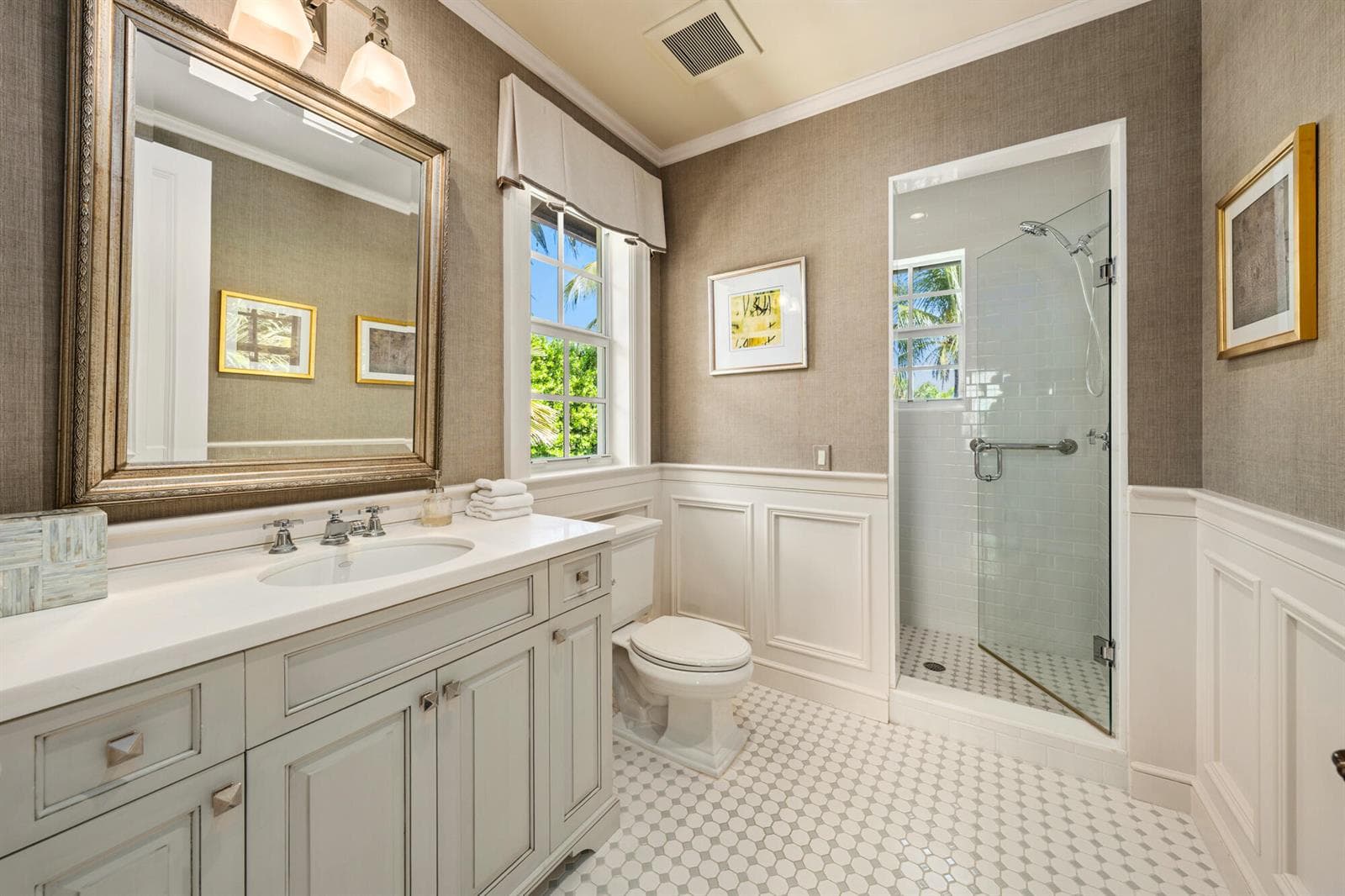 32 - Bedroom Bathroom