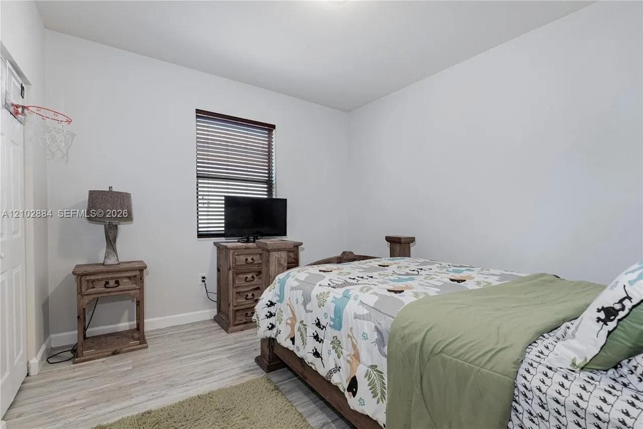 3653 SE 2nd Ct photo 17