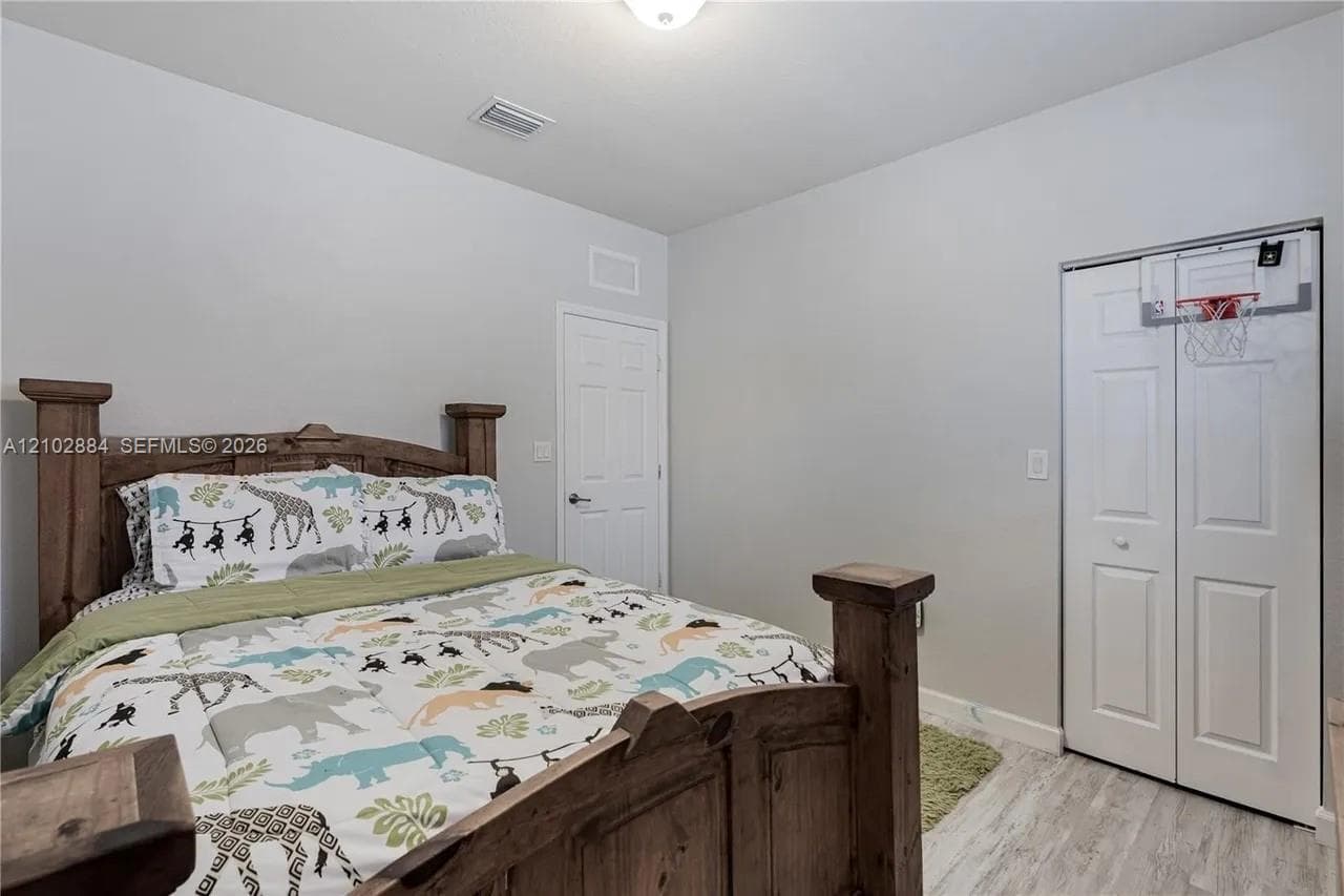 3653 SE 2nd Ct photo 18