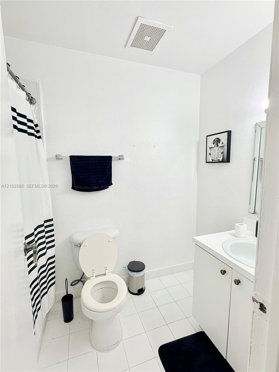 VENETIAN GARDENS · #R209 in Hialeah - Photo 8