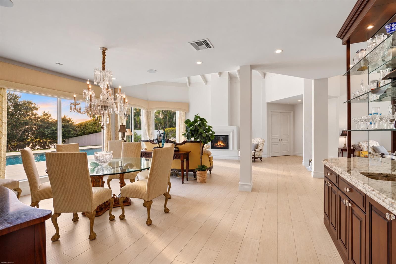 Formal Dining