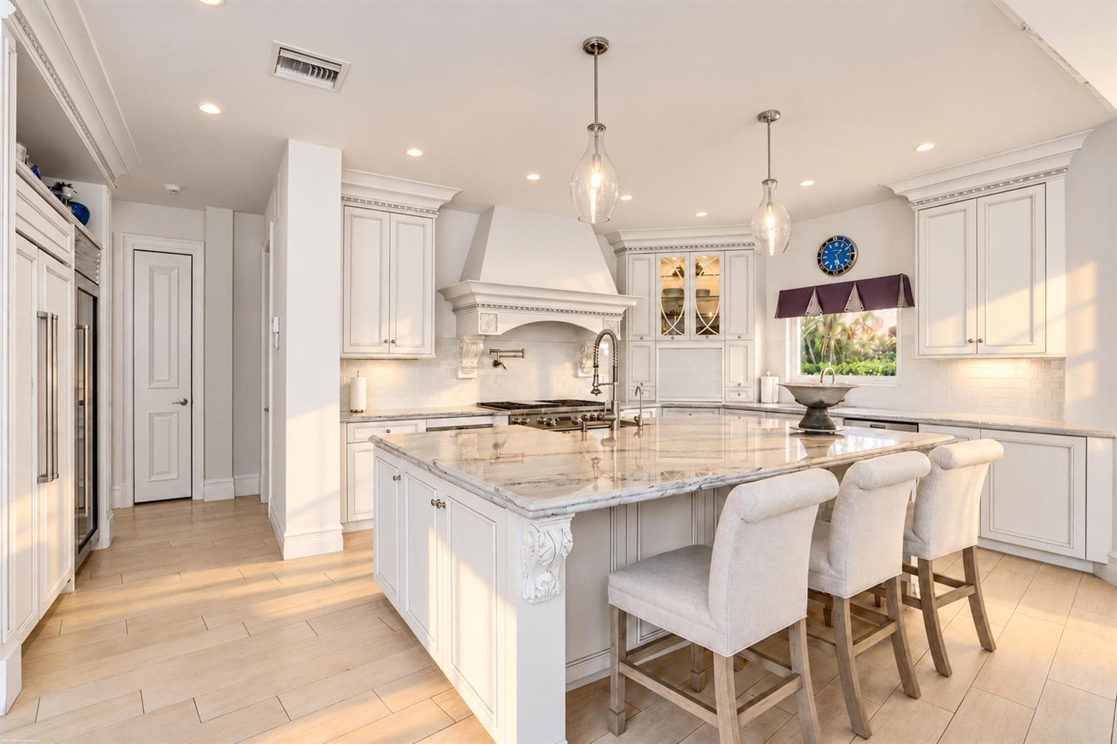 Center Island Kitchen
