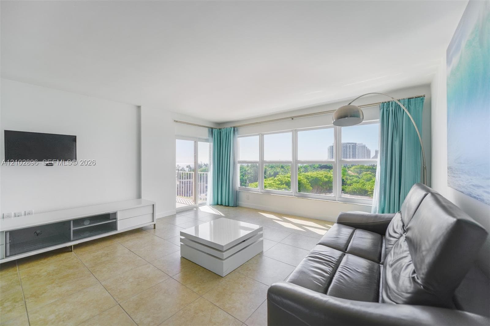CARLTON TOWER CONDO · #8D in Fort Lauderdale - Photo 2
