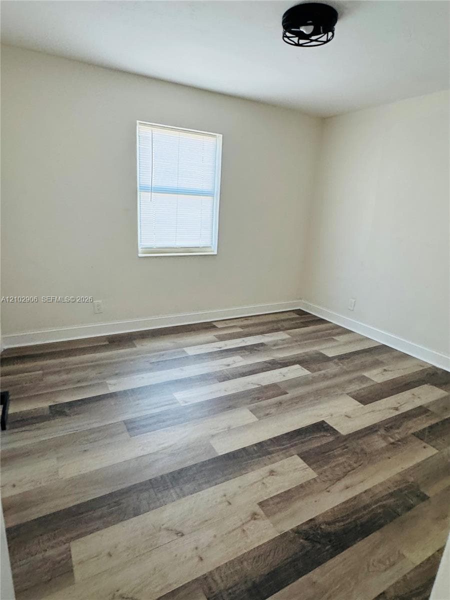 613 6th St #1 photo 6