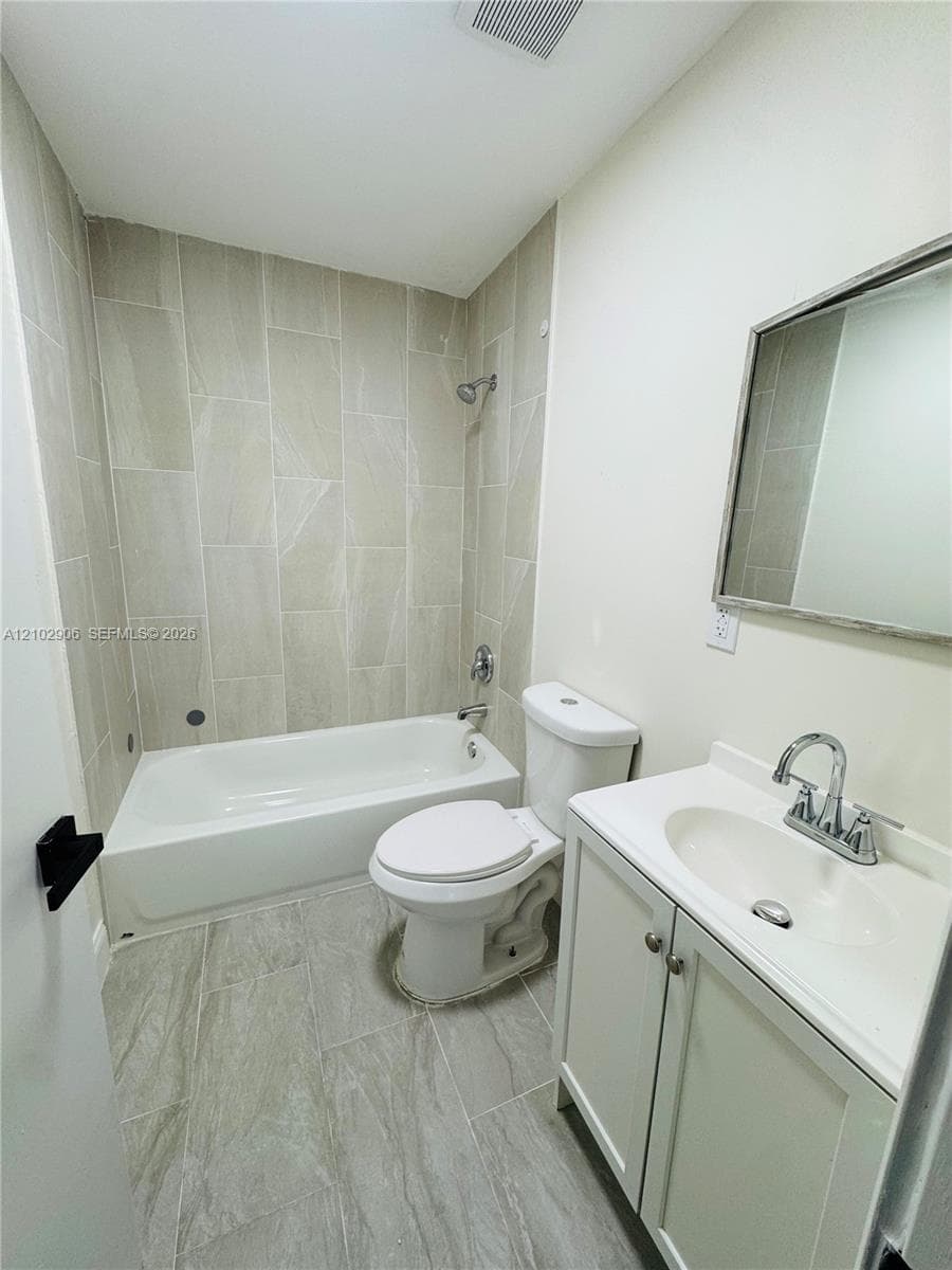 613 6th St #1 photo 5