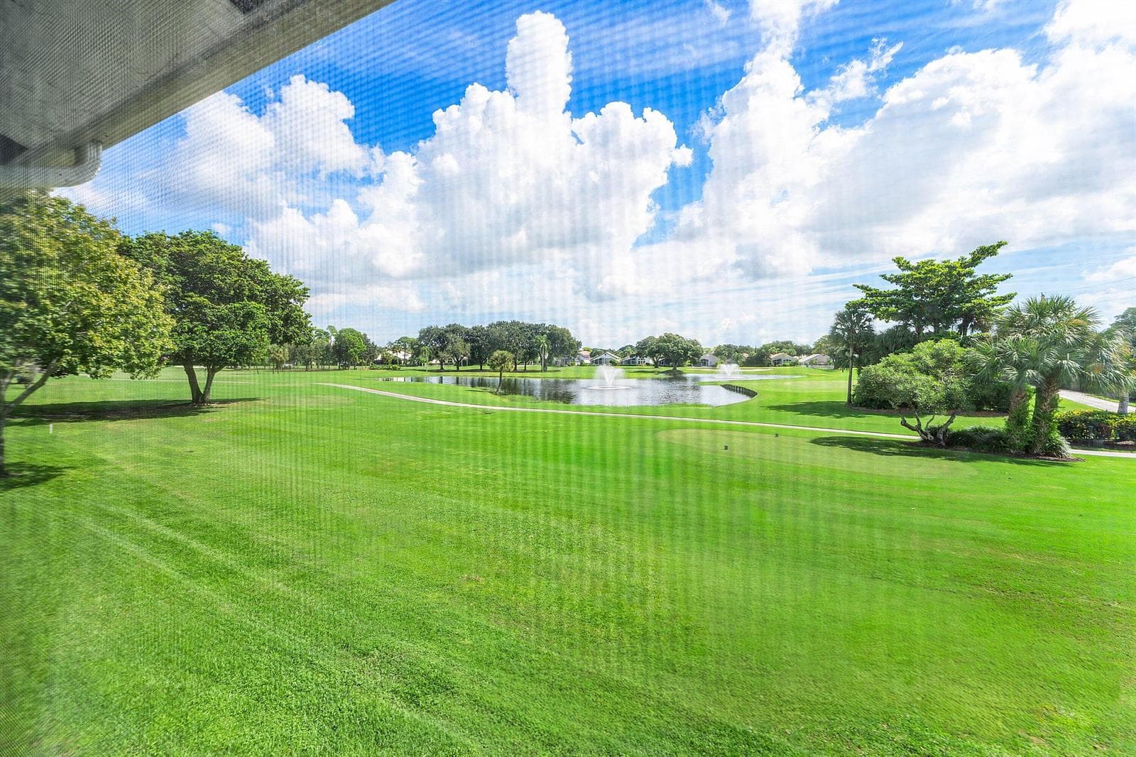 020-12970BriarlakeDrive-204-PalmBeachGar