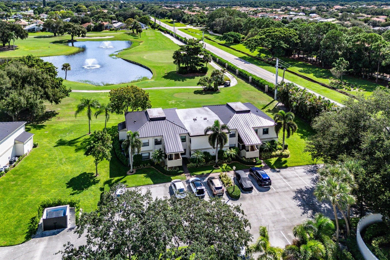 025-12970BriarlakeDrive-204-PalmBeachGar