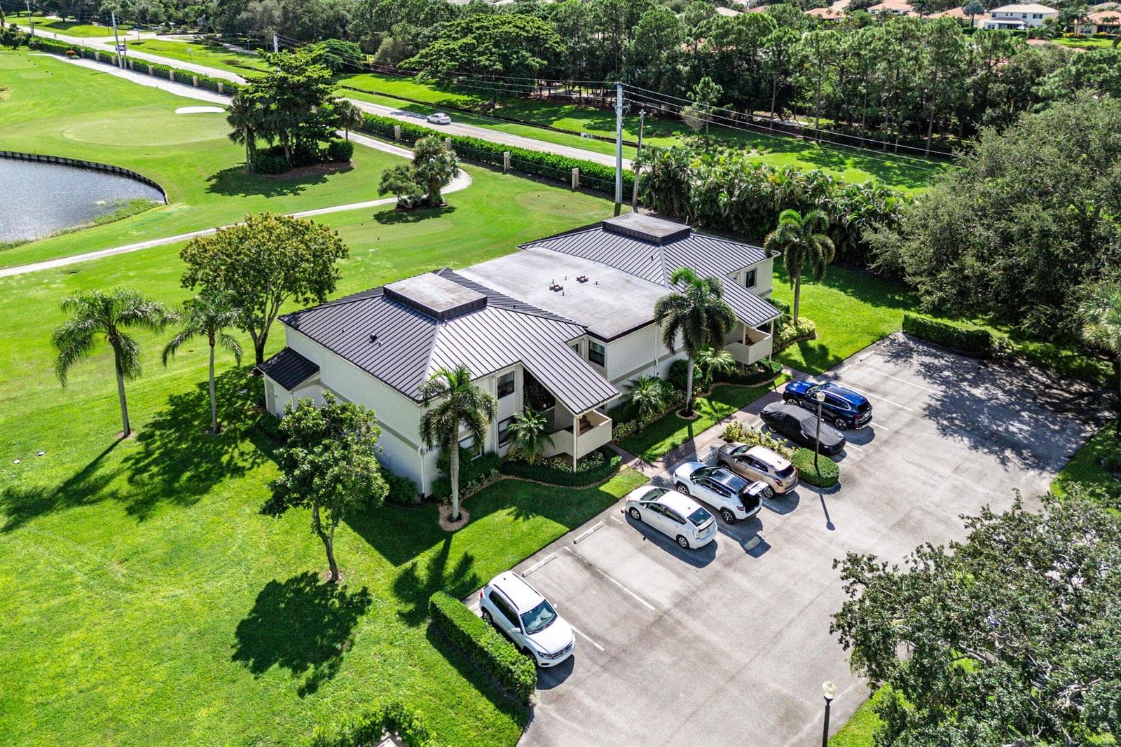 024-12970BriarlakeDrive-204-PalmBeachGar