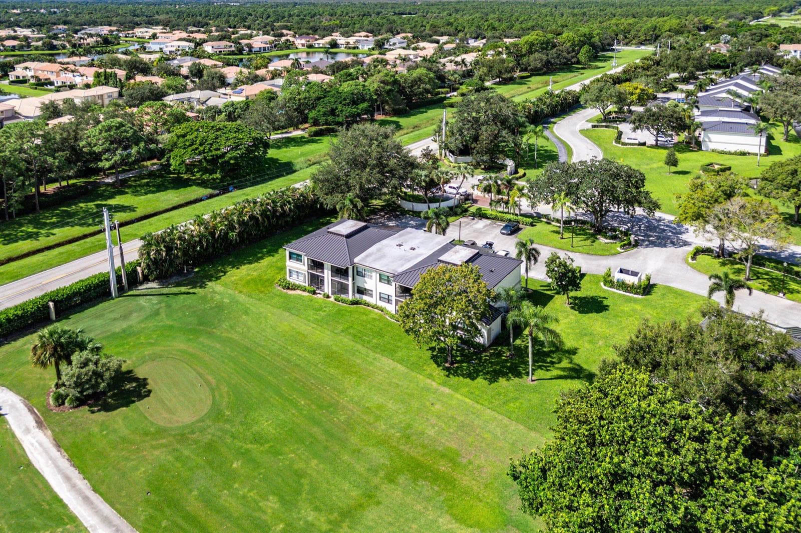 031-12970BriarlakeDrive-204-PalmBeachGar