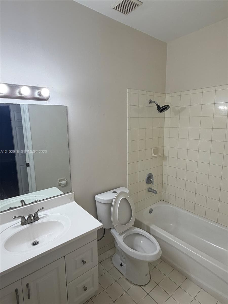 124 SW 16th Ave photo 17