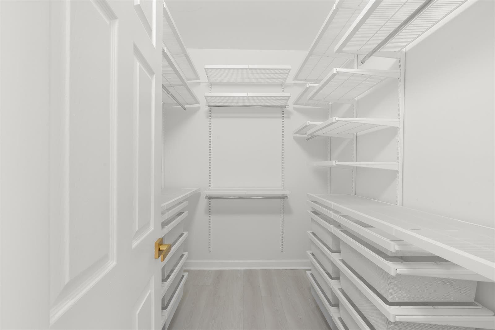 Walk-in Closet