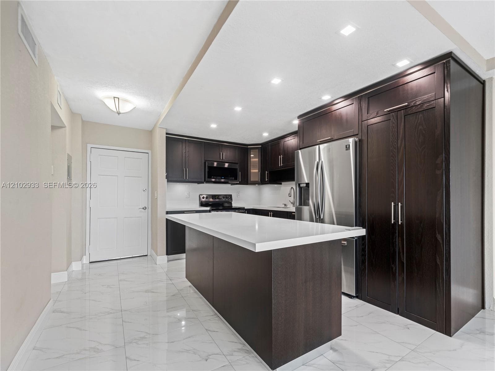 ISLA DEL MAR CONDO · #1019 in Miami - Photo 6