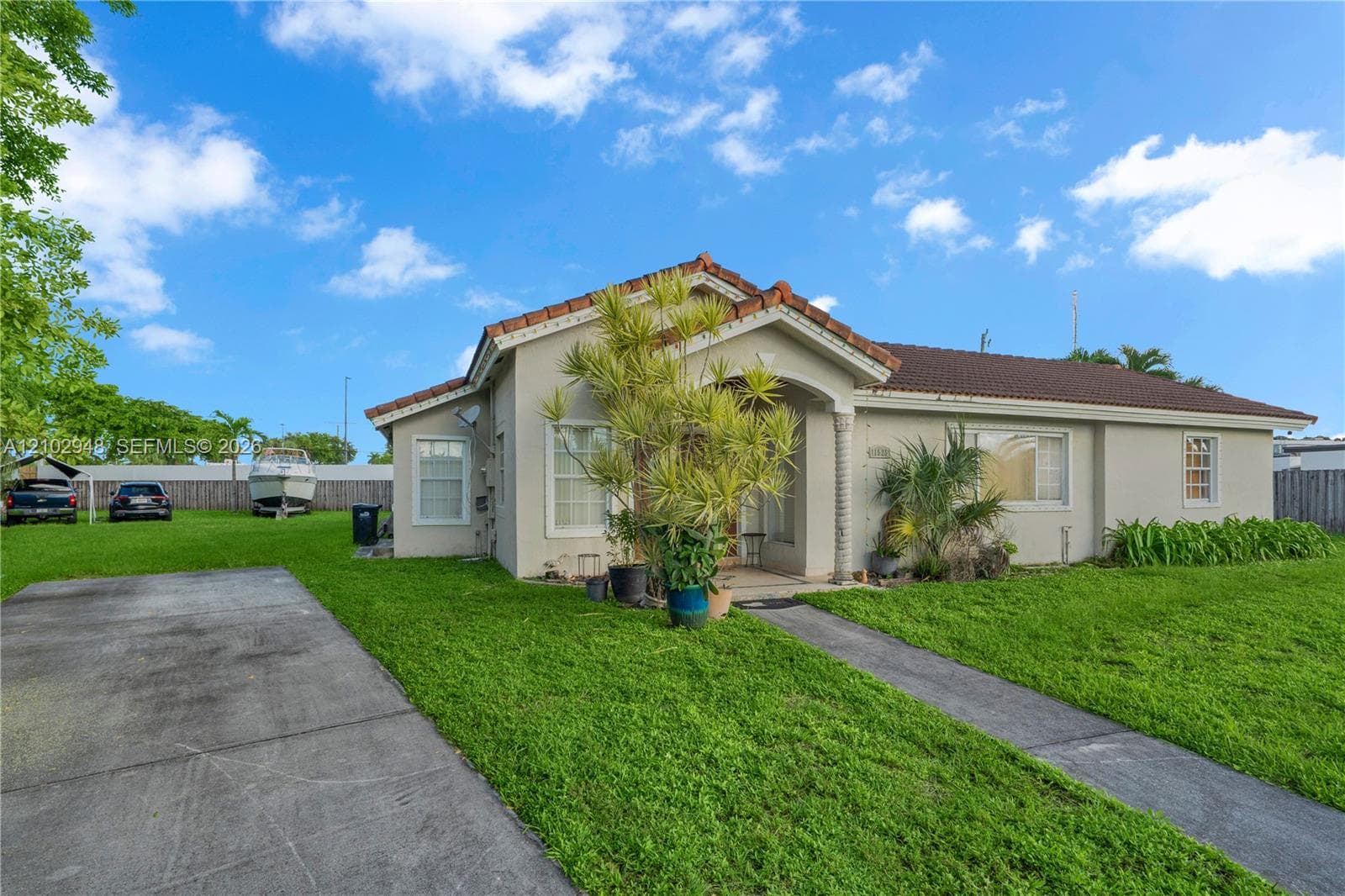 11525 SW 49th Ter photo 1