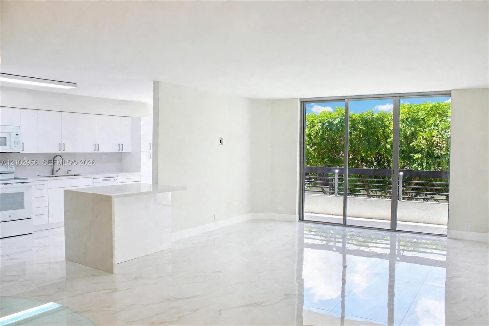 Mystic Pointe Tower 200 · #302 in Aventura - Photo 3