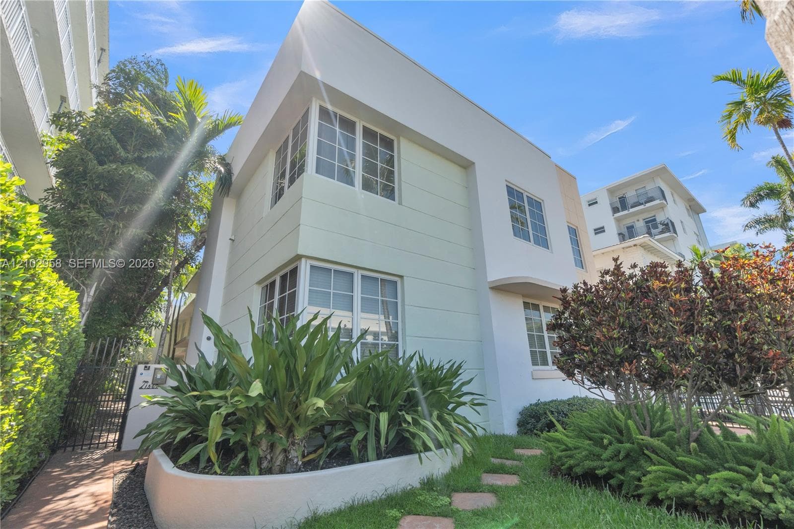 THE BELCREST CONDO · #7 in Miami Beach - Photo 1