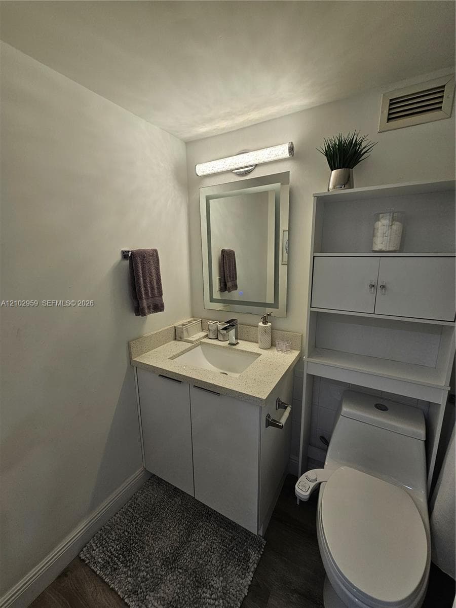 WAVE CONDO · #1619 in Hollywood - Photo 18