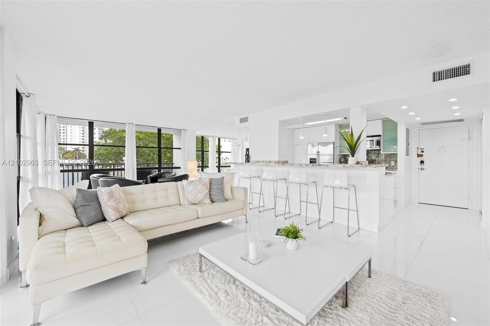 OCEANVIEW PARK CONDO · #221 in Hallandale Beach - Photo 1