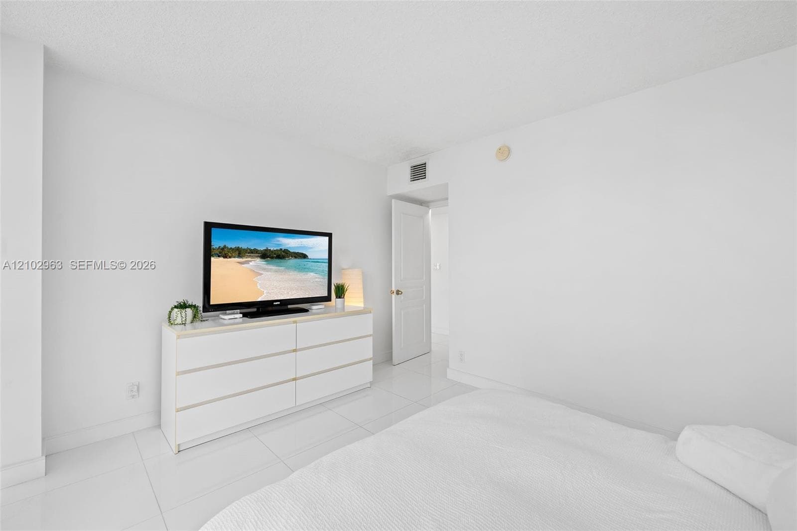 OCEANVIEW PARK CONDO · #221 in Hallandale Beach - Photo 10