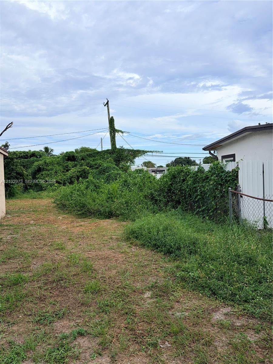 16461 NW 19 ct photo 13