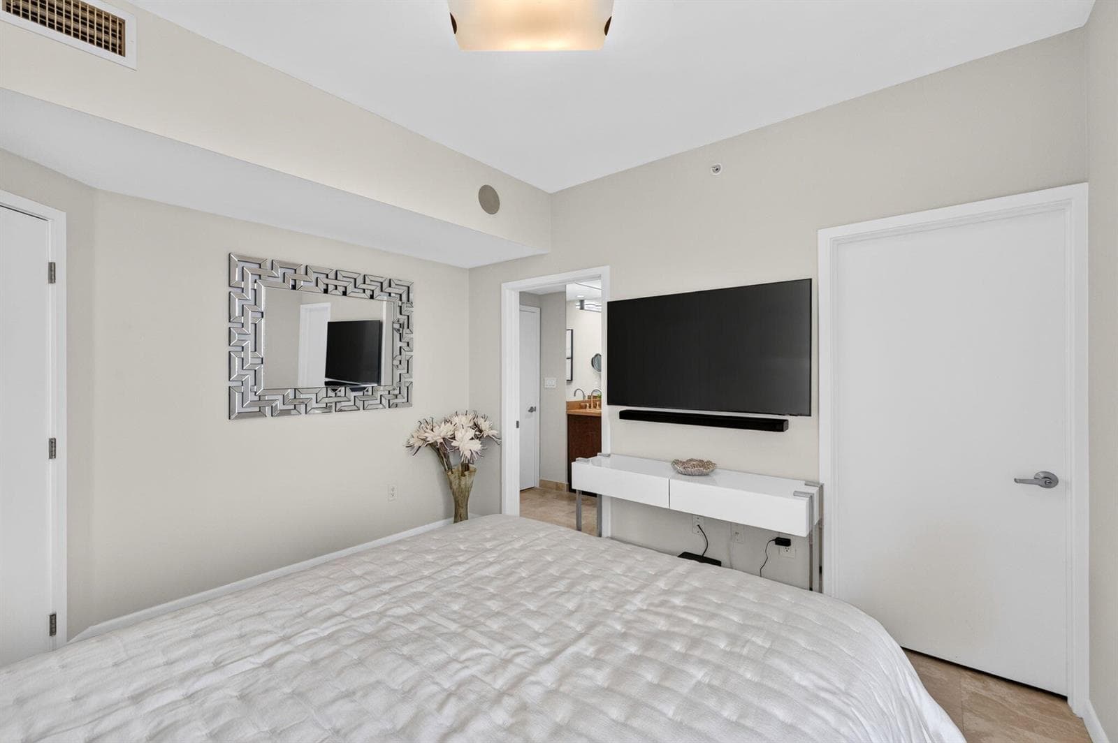 53-web-or-mls-699A8407