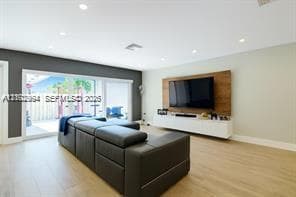 kings creek · #8232 in Miami - Photo 13