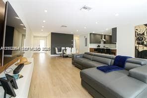 kings creek · #8232 in Miami - Photo 10