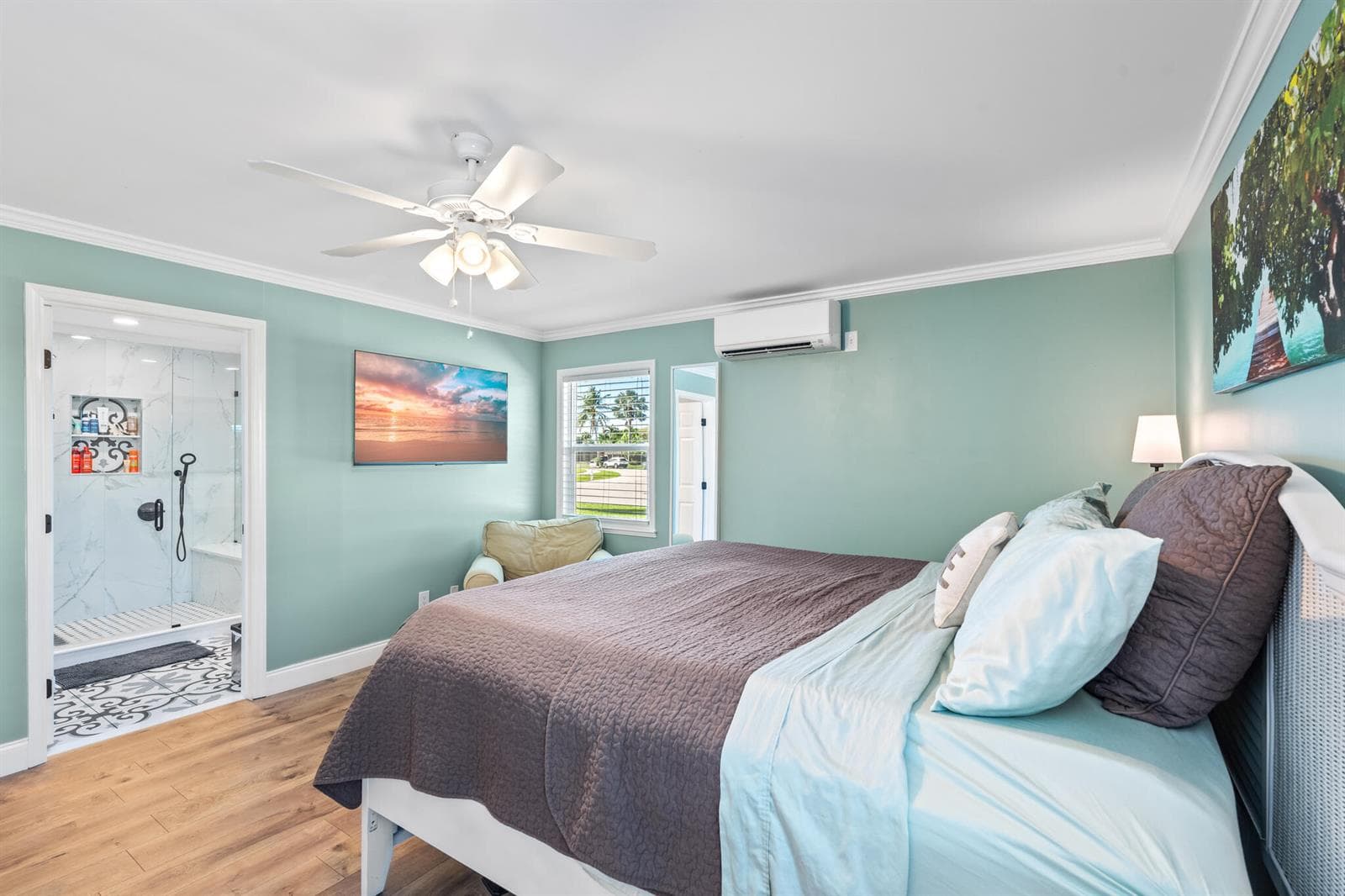 611 East Dr 22 Primary Bedroom