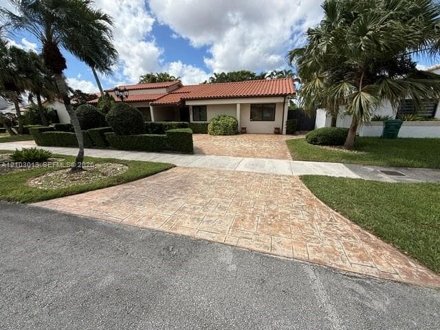 2230 SW 131st Pl photo 3