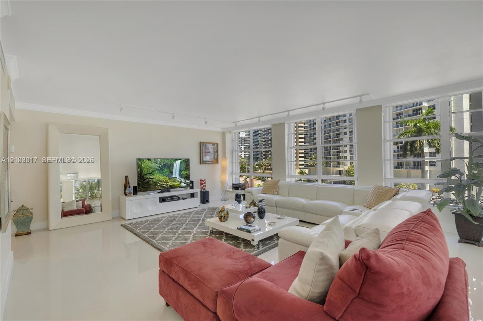 Living Room / Sala