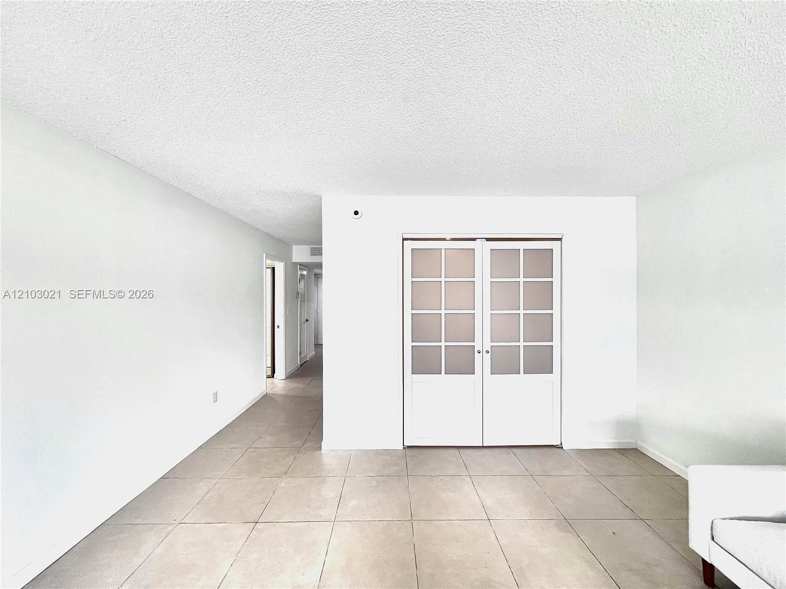 AZURE LAKE CONDO · #107 in Miami - Photo 6