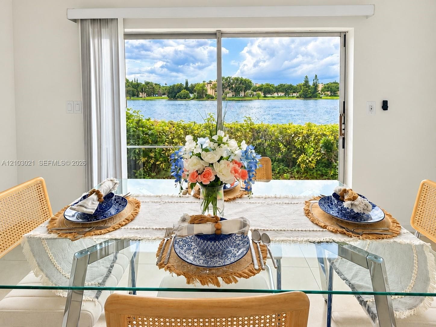 AZURE LAKE CONDO · #107 in Miami - Photo 3