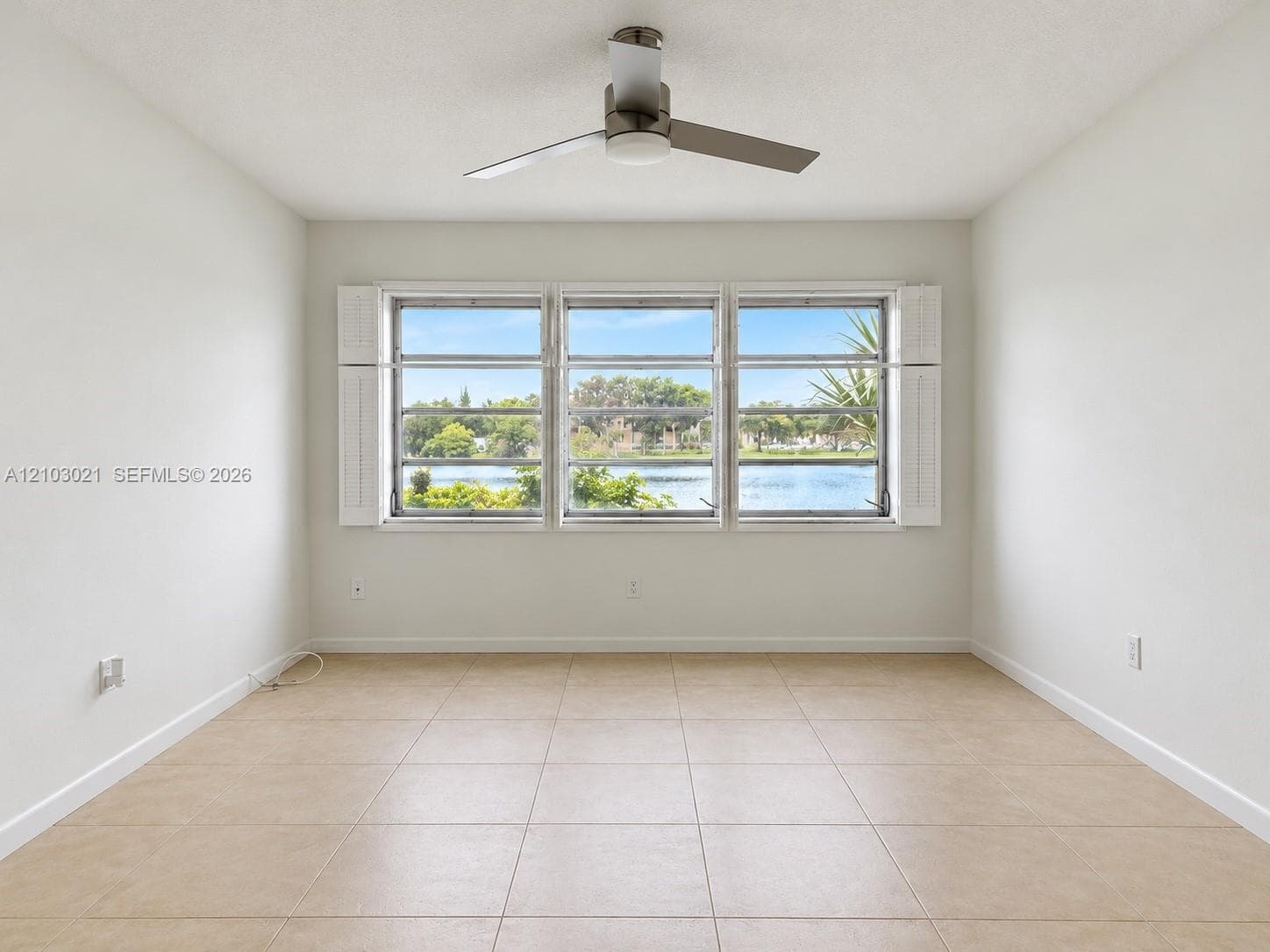 AZURE LAKE CONDO · #107 in Miami - Photo 11