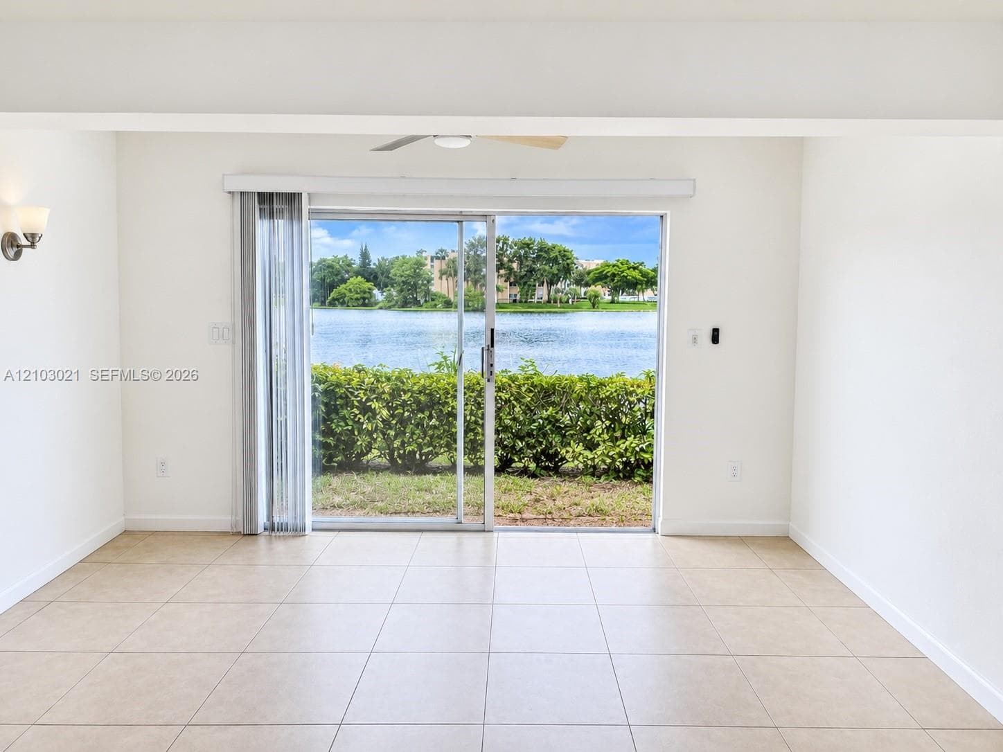 AZURE LAKE CONDO · #107 in Miami - Photo 4