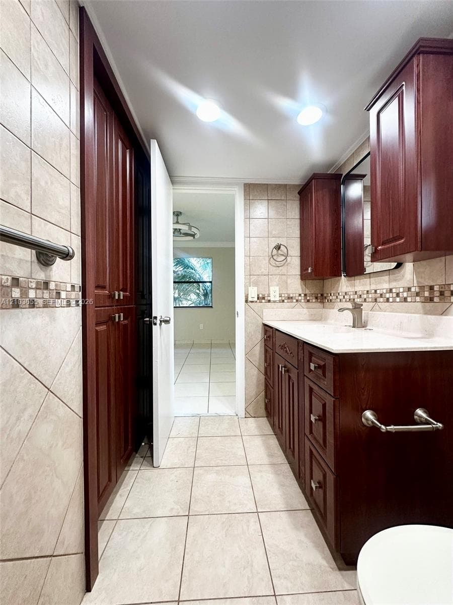 LAGO GRANDE TWO CONDO · #204-28 in Hialeah - Photo 22