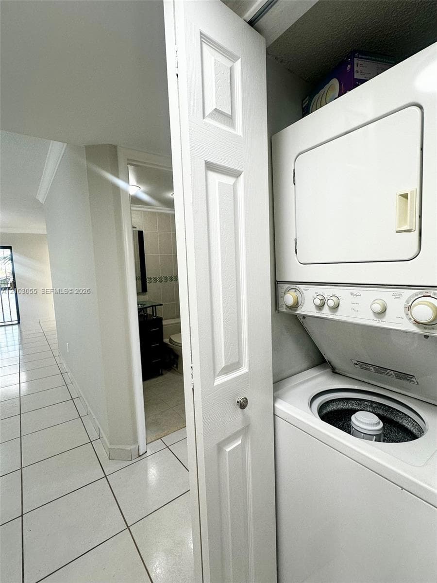 LAGO GRANDE TWO CONDO · #204-28 in Hialeah - Photo 7
