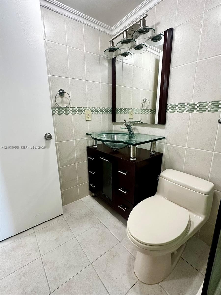 LAGO GRANDE TWO CONDO · #204-28 in Hialeah - Photo 11