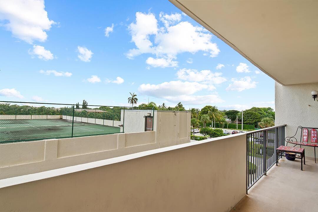 5600-N-FLAGLER-DR-310-33407-019