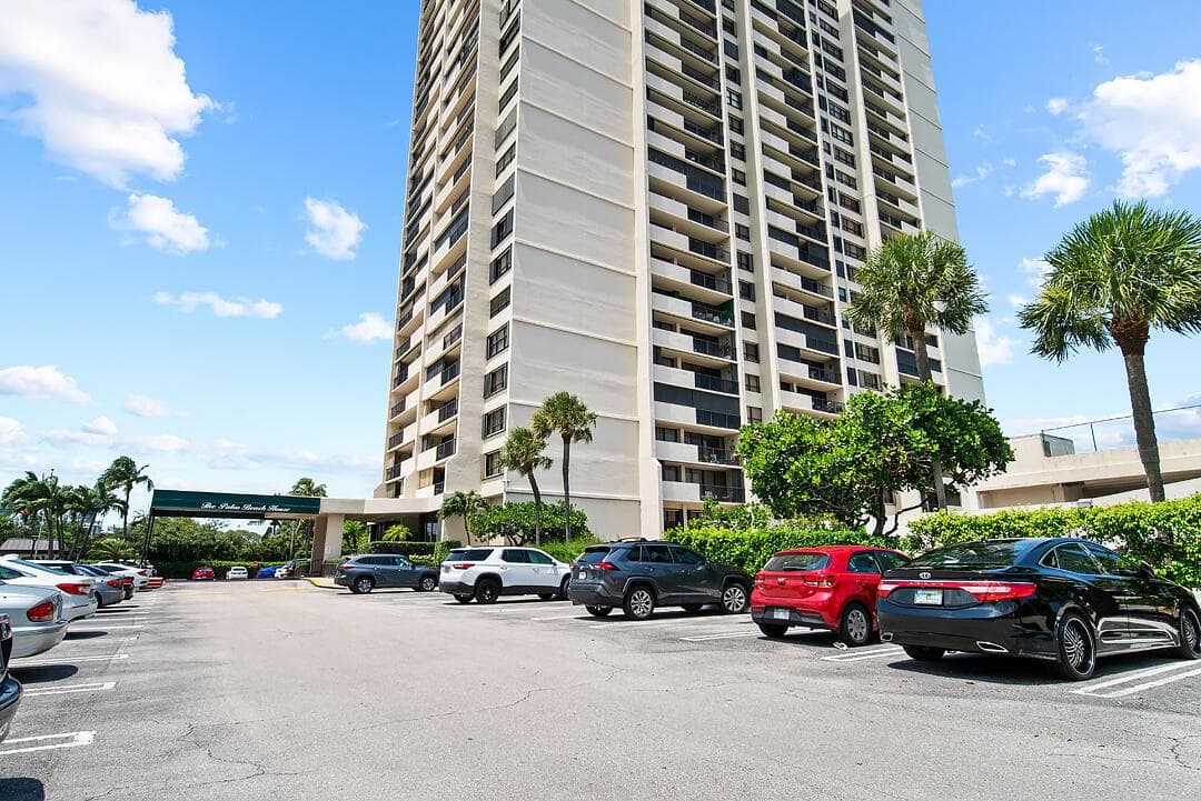 5600-N-FLAGLER-DR-310-33407-024