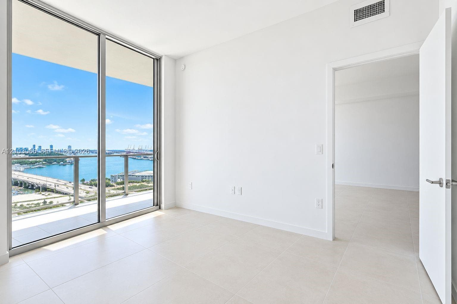 Casa Bella · #1804 in Miami - Photo 8