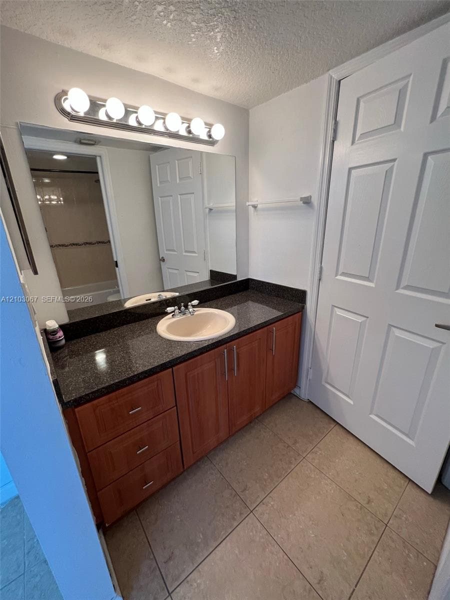 PRESIDENTIAL GOLFVIEW CON · #411 in West Palm Beach - Photo 16